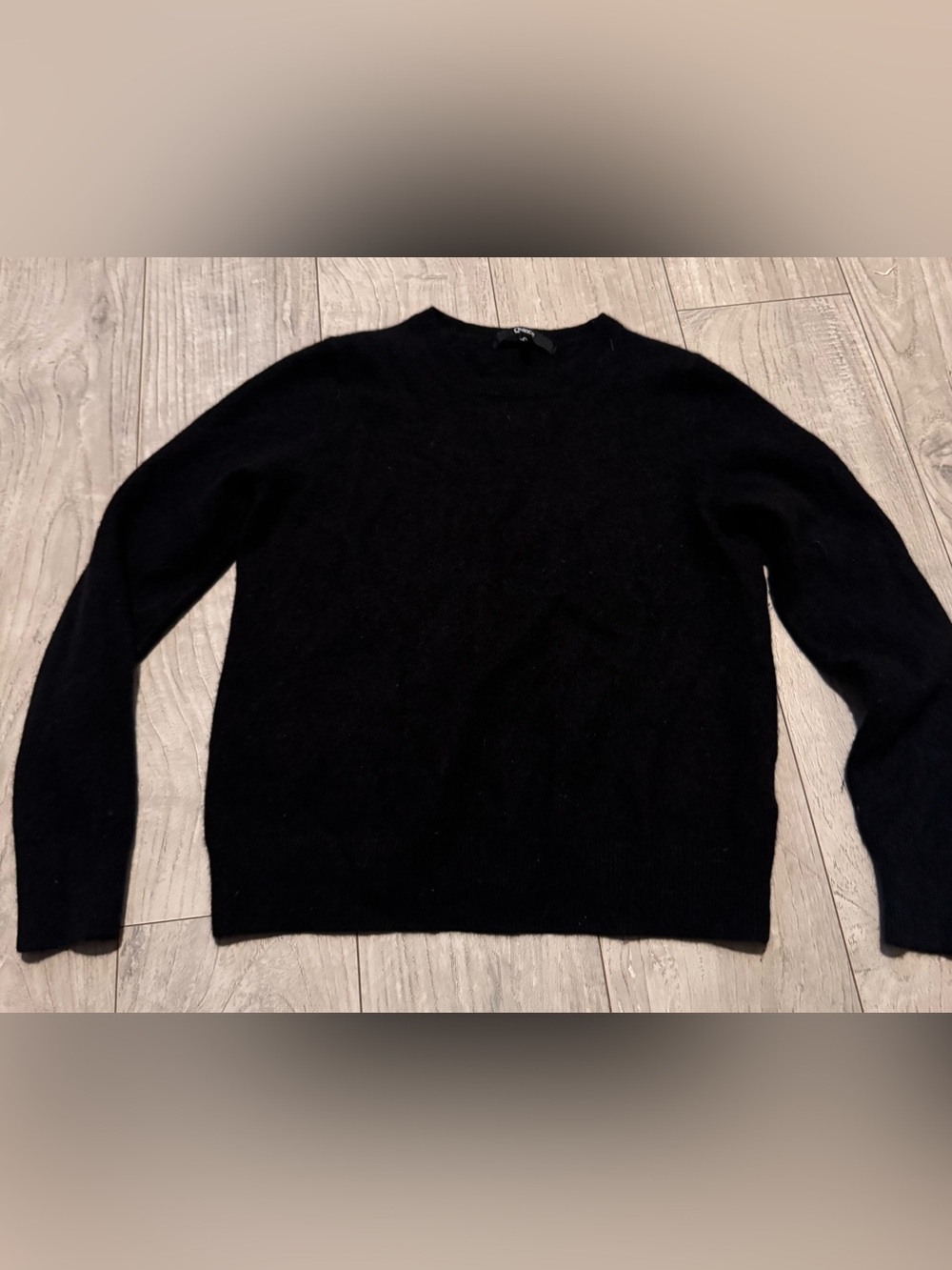 Quince 100% Cashmere Crewneck Black Sweater